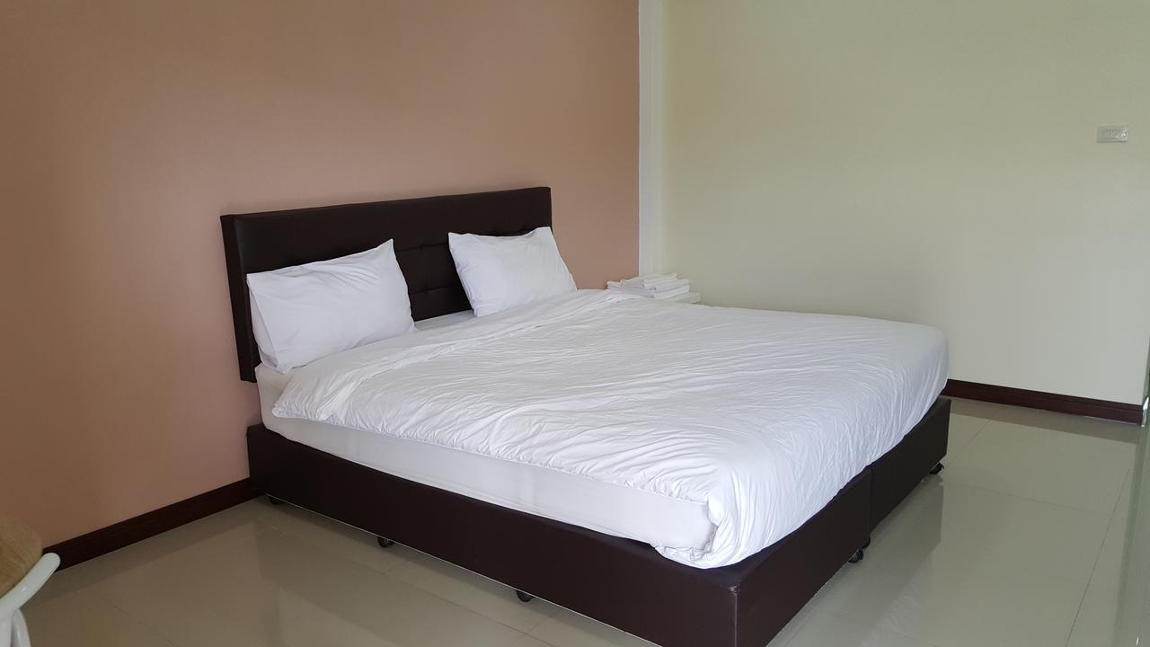 Charoensuk Grand Hotel Kabin Buri Exteriör bild