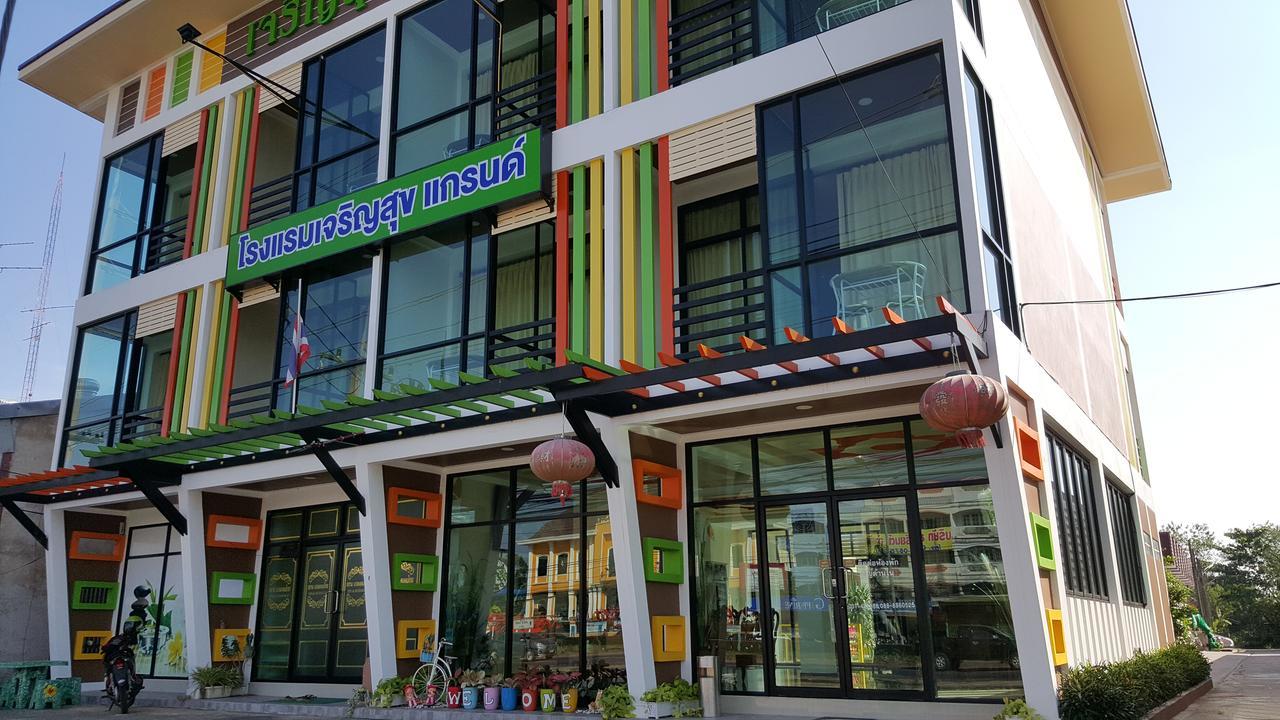 Charoensuk Grand Hotel Kabin Buri Exteriör bild