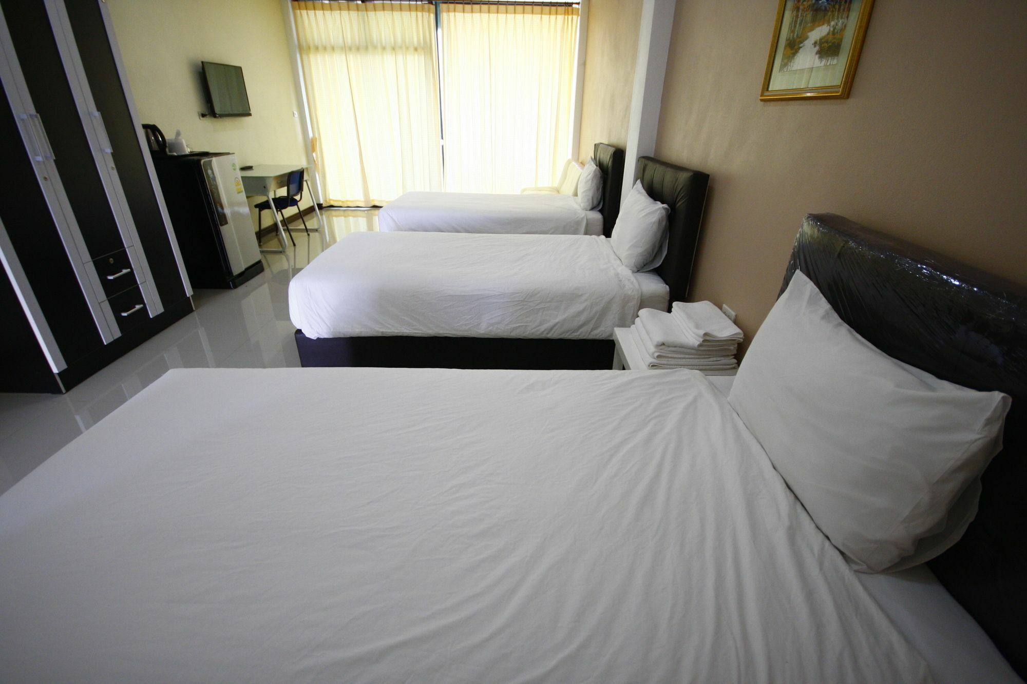 Charoensuk Grand Hotel Kabin Buri Exteriör bild